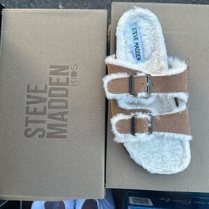 NWT Steve Madden Faux Fur Slide